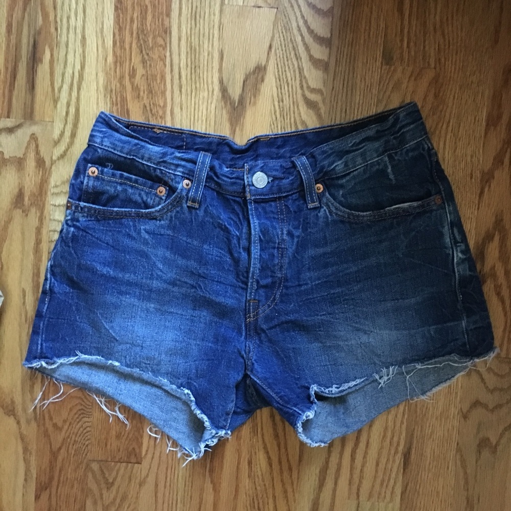 Levis midrise denim shorts.